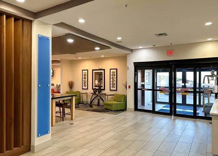 Holiday Inn Express Hotel & Suites Ennis By Ihg