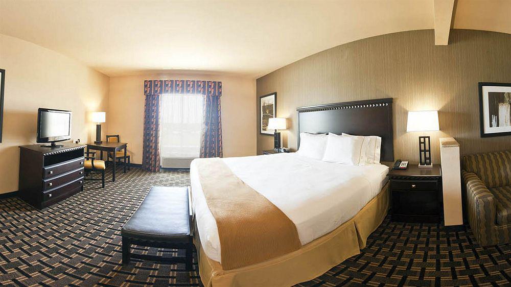 Express & By Ihg