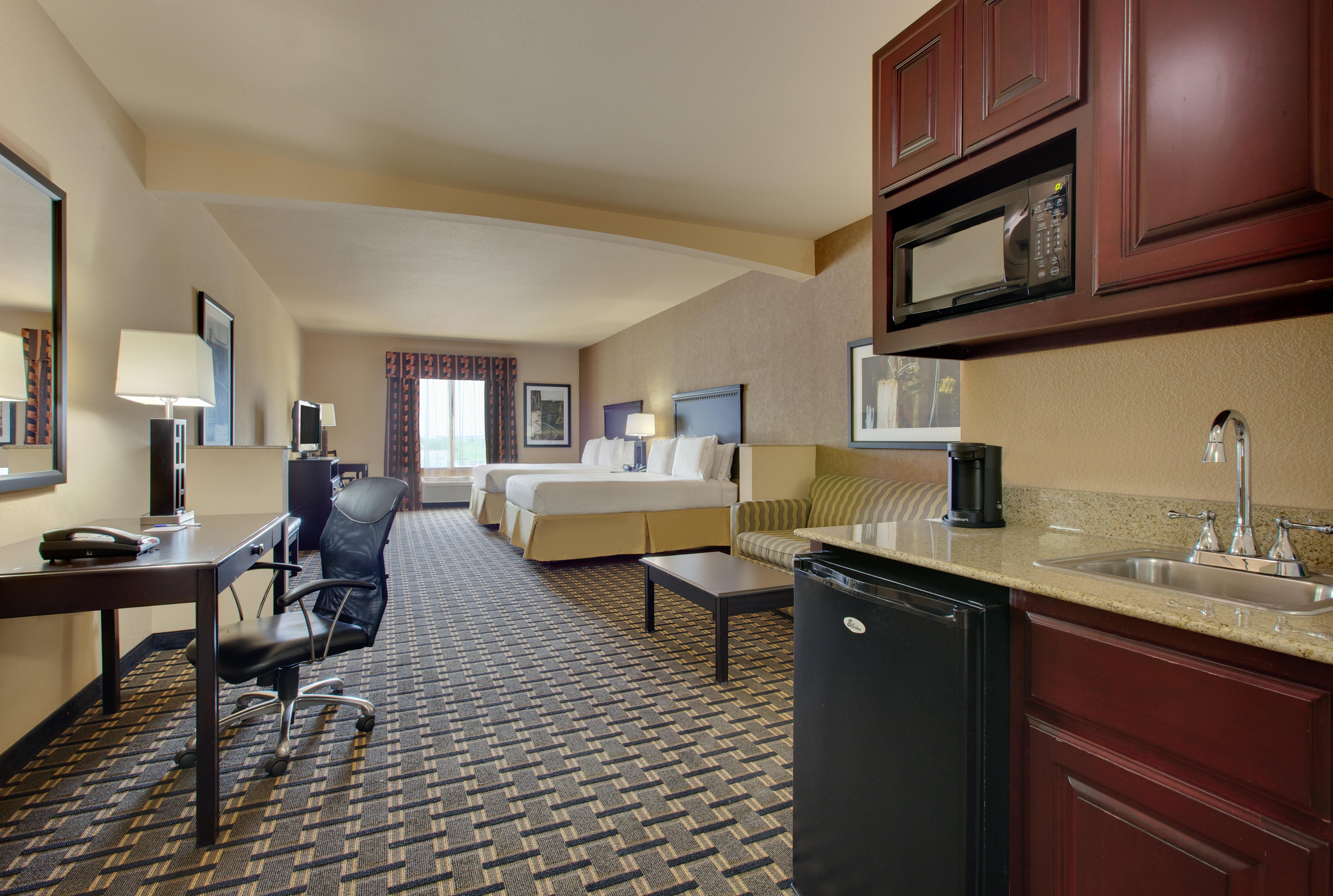 Holiday Express & By Ihg Hotel Ennis