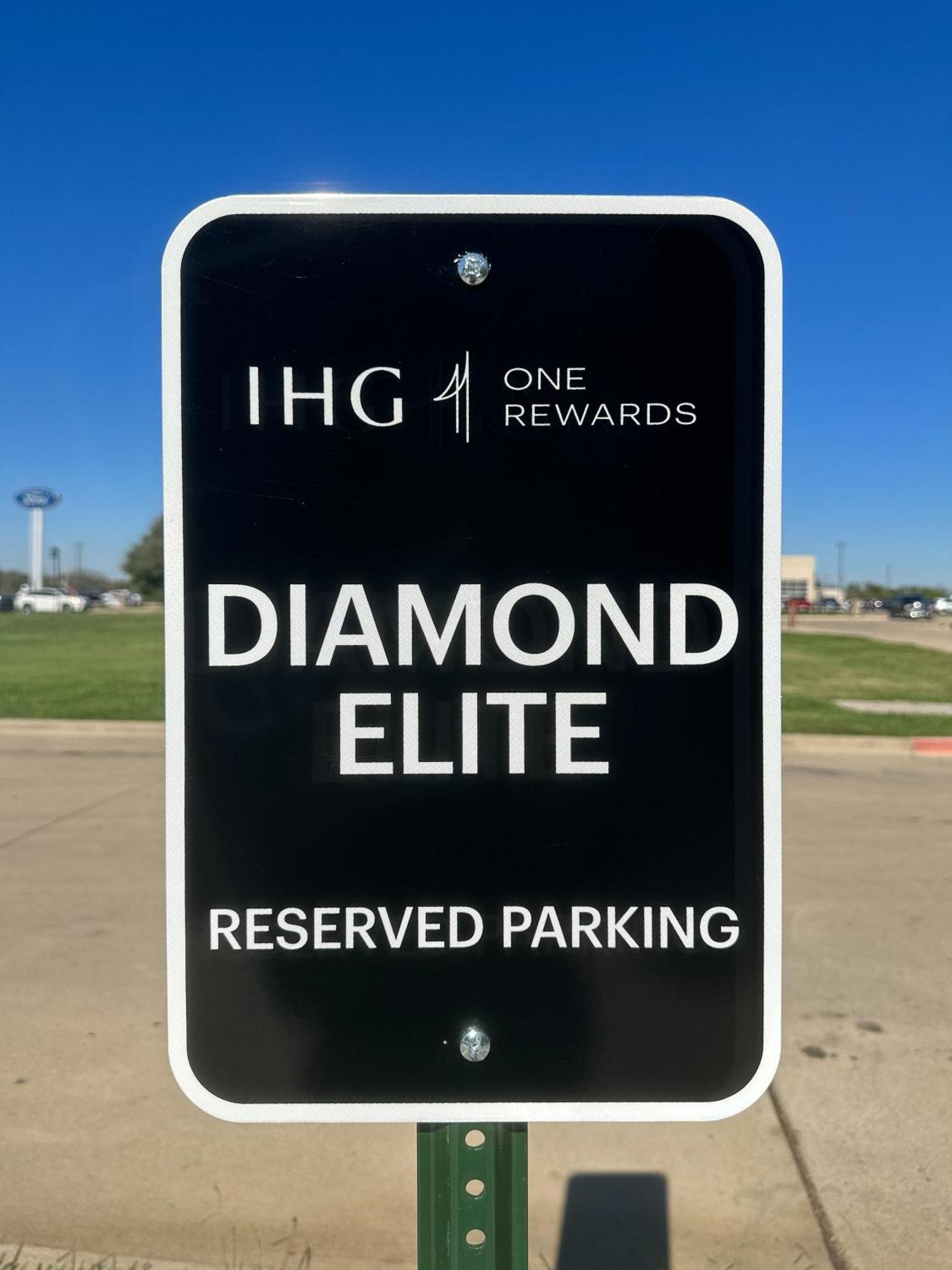 Hotel Express & By Ihg 2*