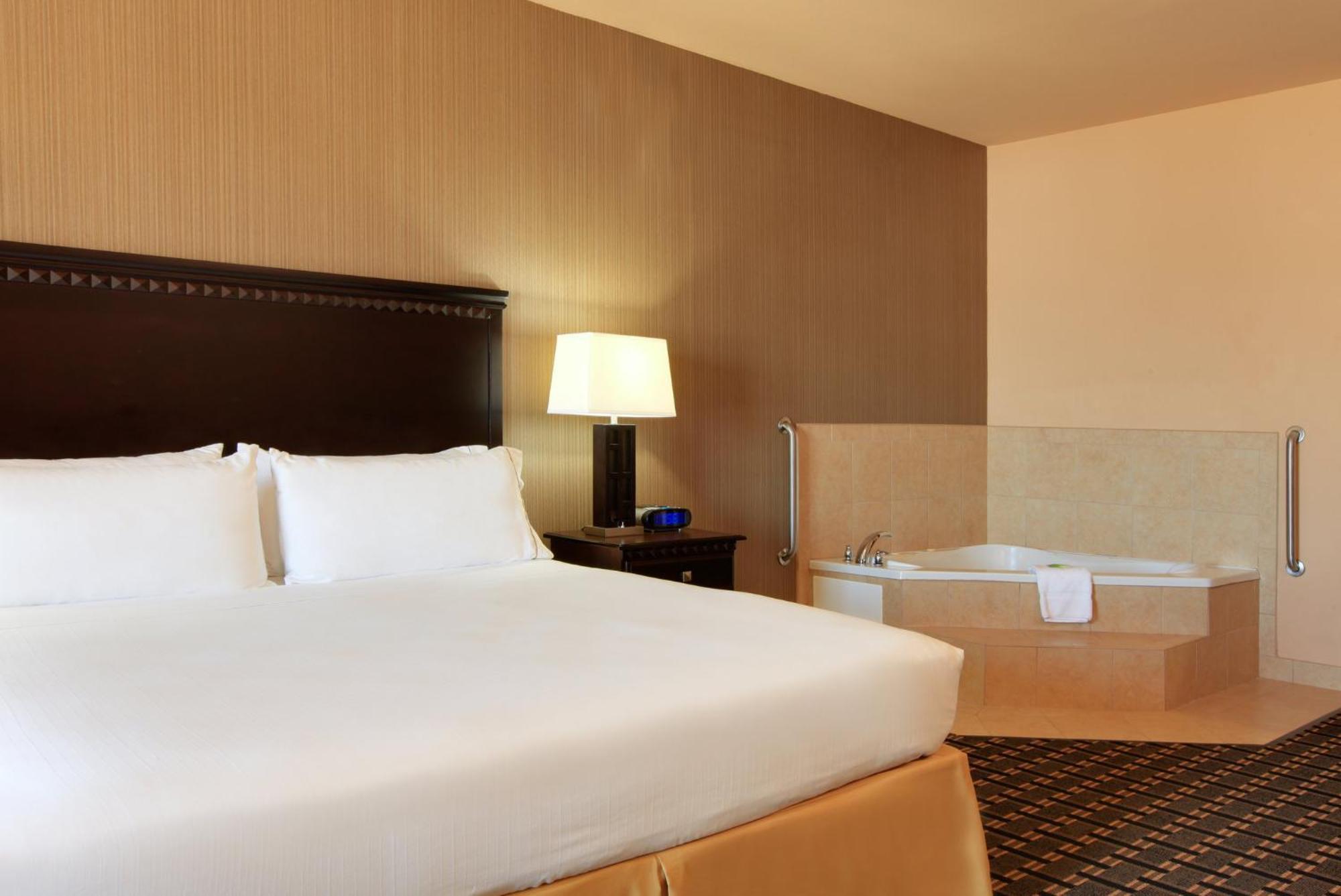Express & By Ihg Hotel
