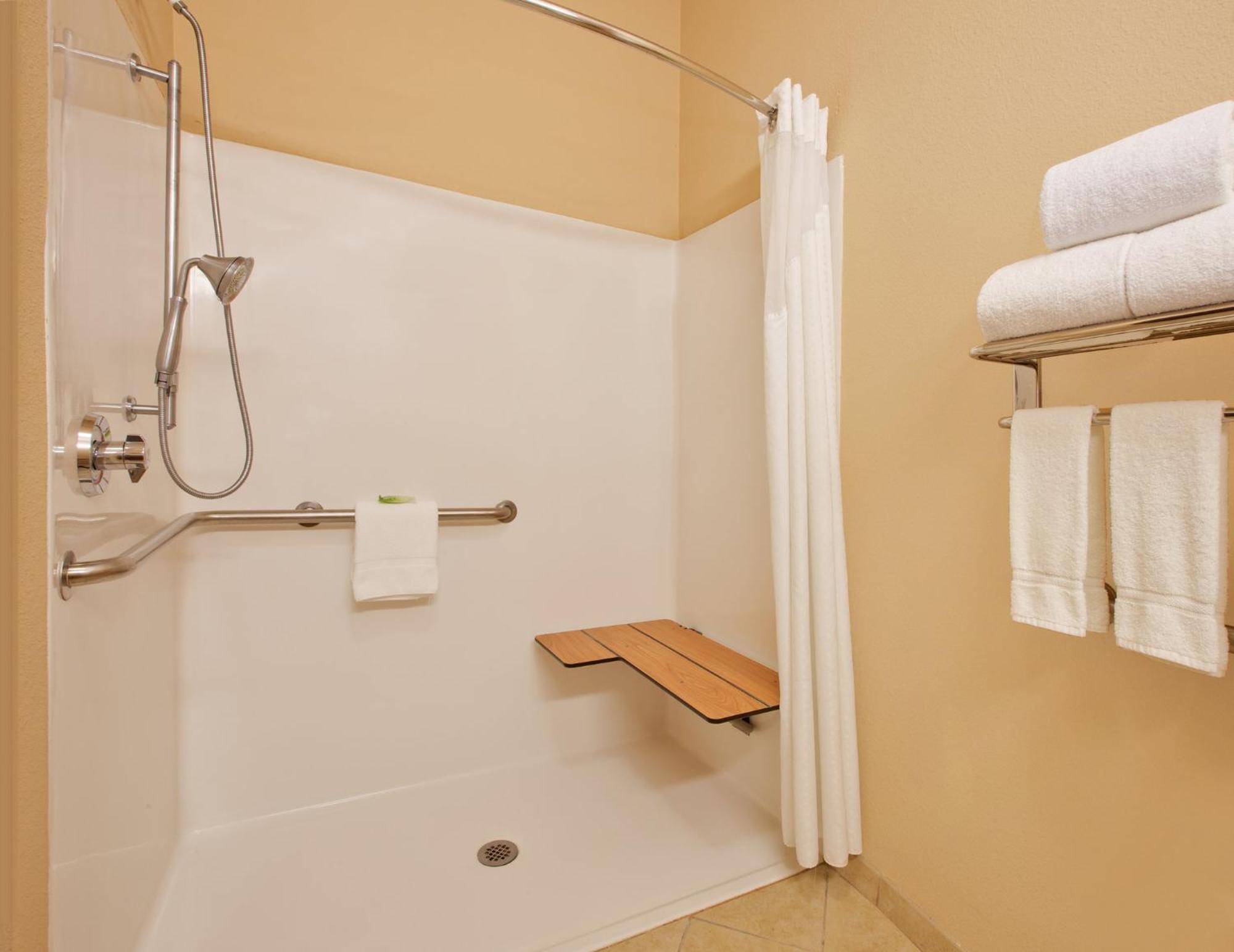 Express & By Ihg 2* Ennis