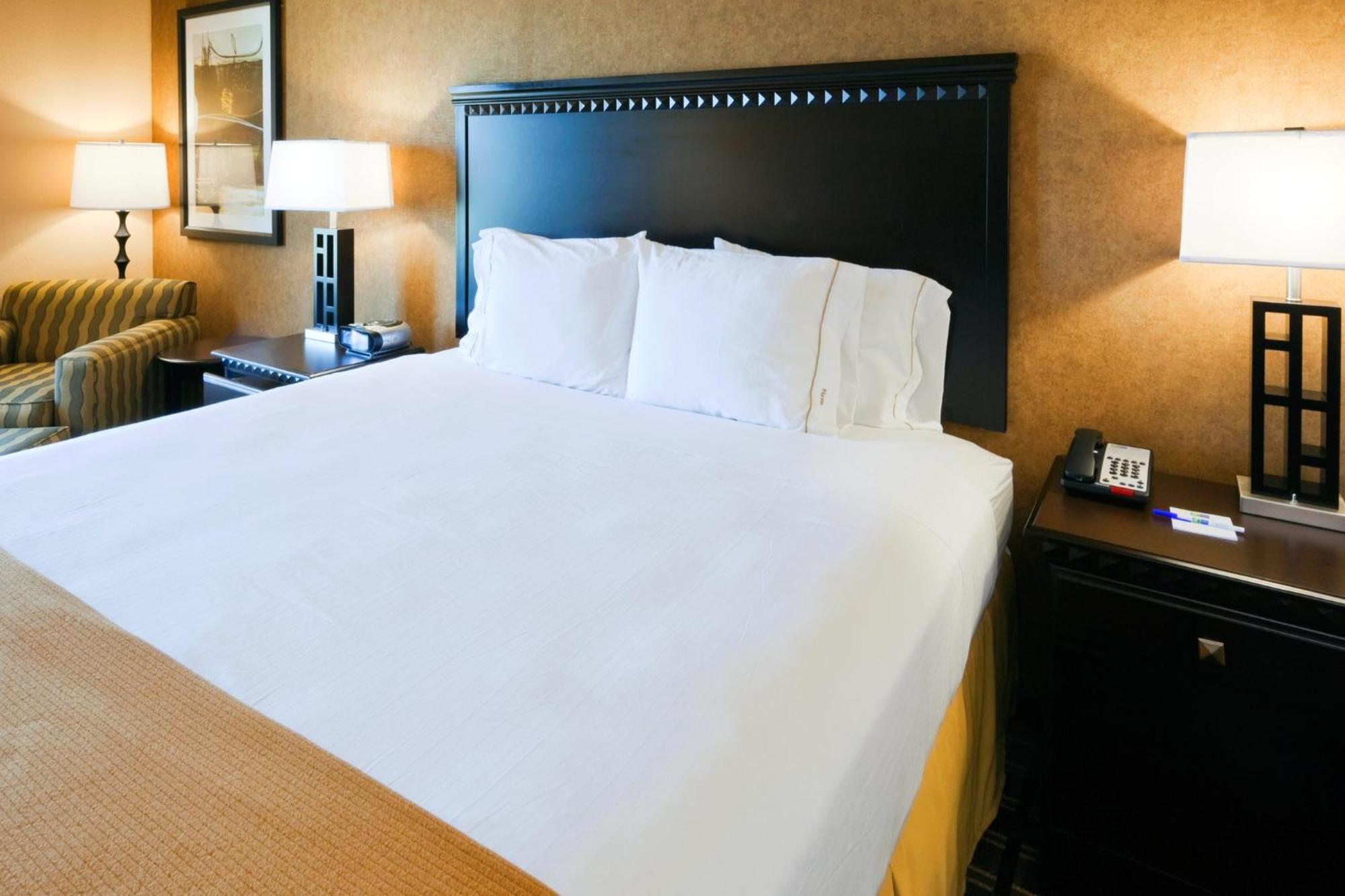 Hotel Express & By Ihg