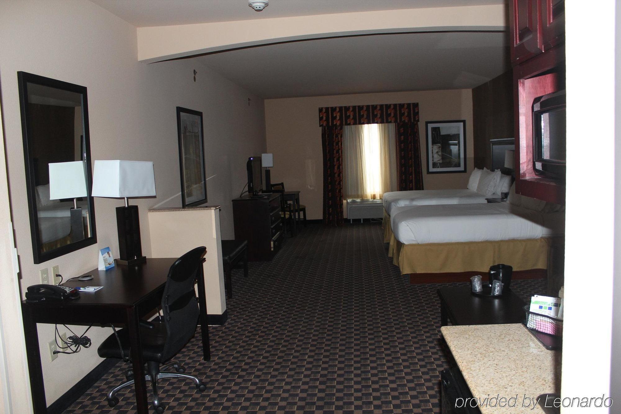 Express & By Ihg Ennis